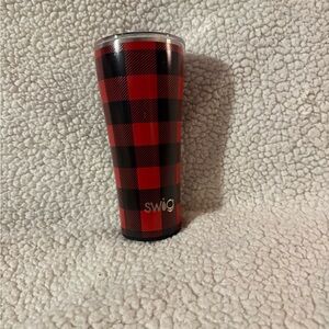 Buffalo Plaid 32 oz Swig Tumbler